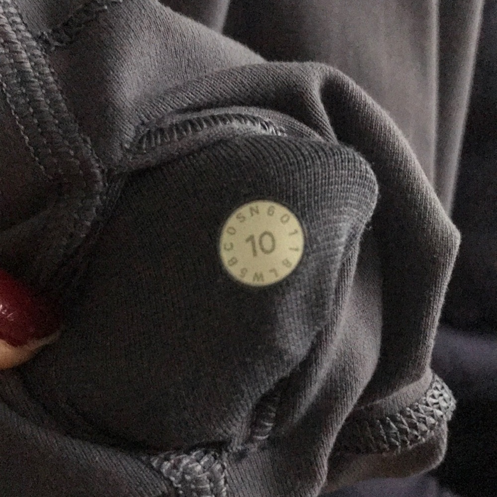 Lululemon Legging Help pls!! (Do not buy)